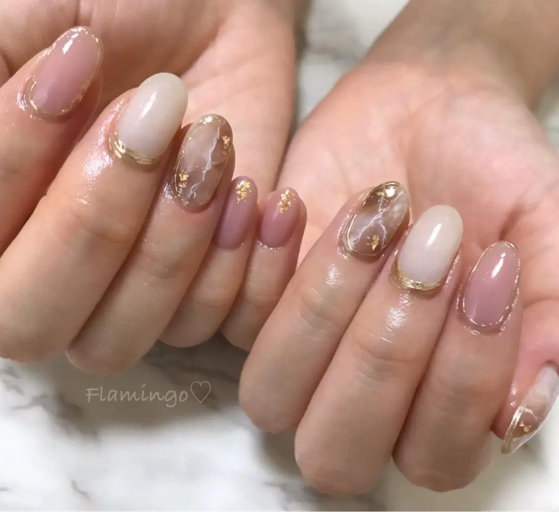 ネイル ジェルネイル 大理石ネイル(マーブル) ミラーネイル ニュアンスネイル フィルイン/爪育成♡ 40代からのサロンのネイルデザイン