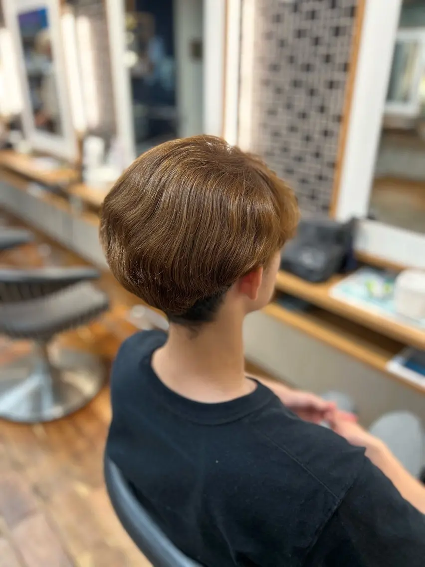 ショート カラー メンズ メンズブリーチ メンズパーマ ブリーチ ブラウンカラー ブリーチなしカラー ヘアカラー トリートメント 天神/ハイトーン/艶 カラー/Miharuのヘアスタイル