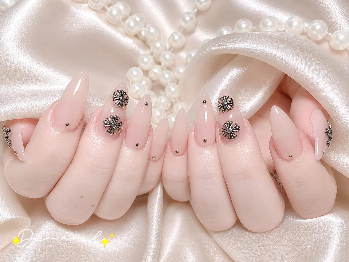 ネイル 韓国ネイル マグネットネイル ニュアンスネイル 夏ネイル ワンホンネイル ハンドネイル Di'a nail ネイルサロンのネイルデザイン