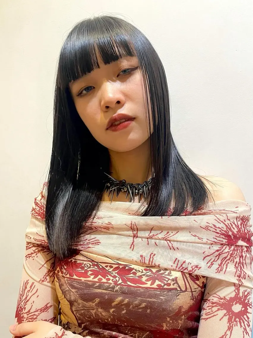 セミロング 横田 愛梨のヘアスタイル