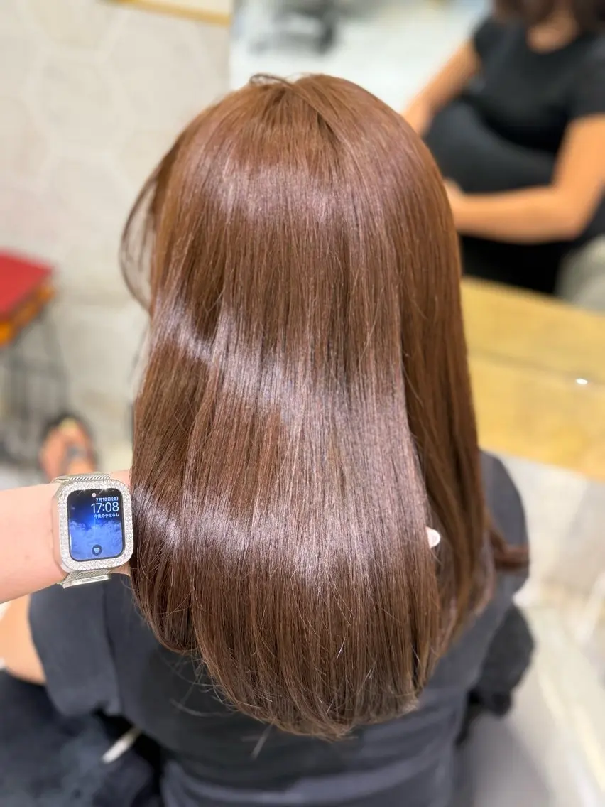 セミロング ヘアカラー 𝐘𝐮𝐢 🤎 costesのヘアスタイル