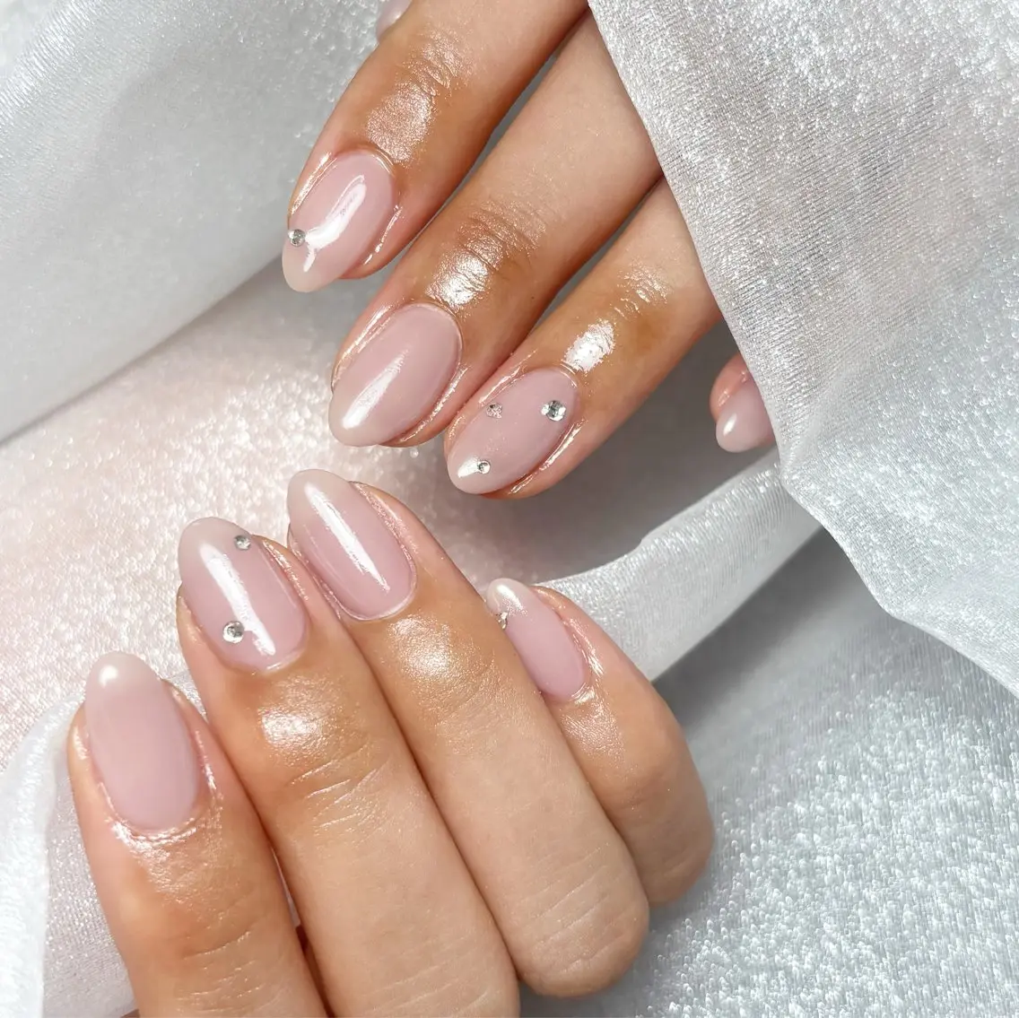 ネイル ハンドネイル nailroom DIASOMNIAのネイルデザイン