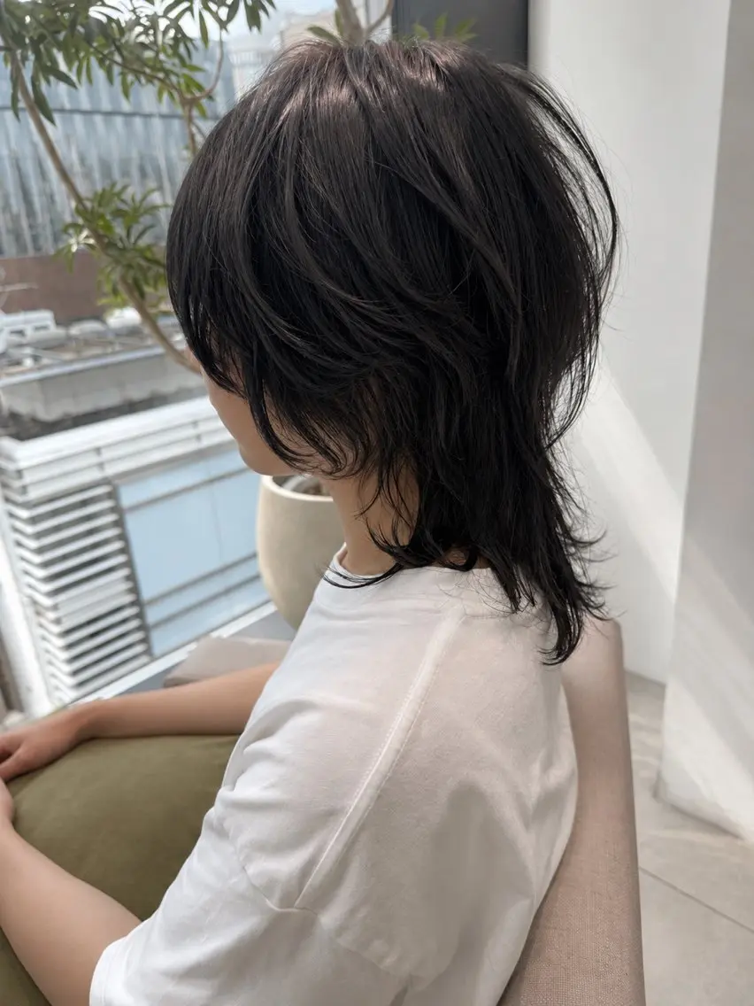 ミディアム カラー くびれヘア レイヤーカット ウルフカット カット ヘアカラー トリートメント 銀座/ハイレイヤー/ 艶髪カラー/田中颯士のヘアスタイル