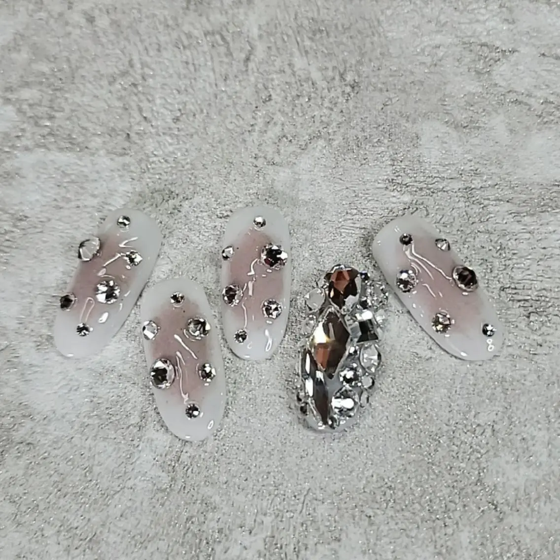 ネイル チークネイル ワンホンネイル Nail Allureのネイルデザイン