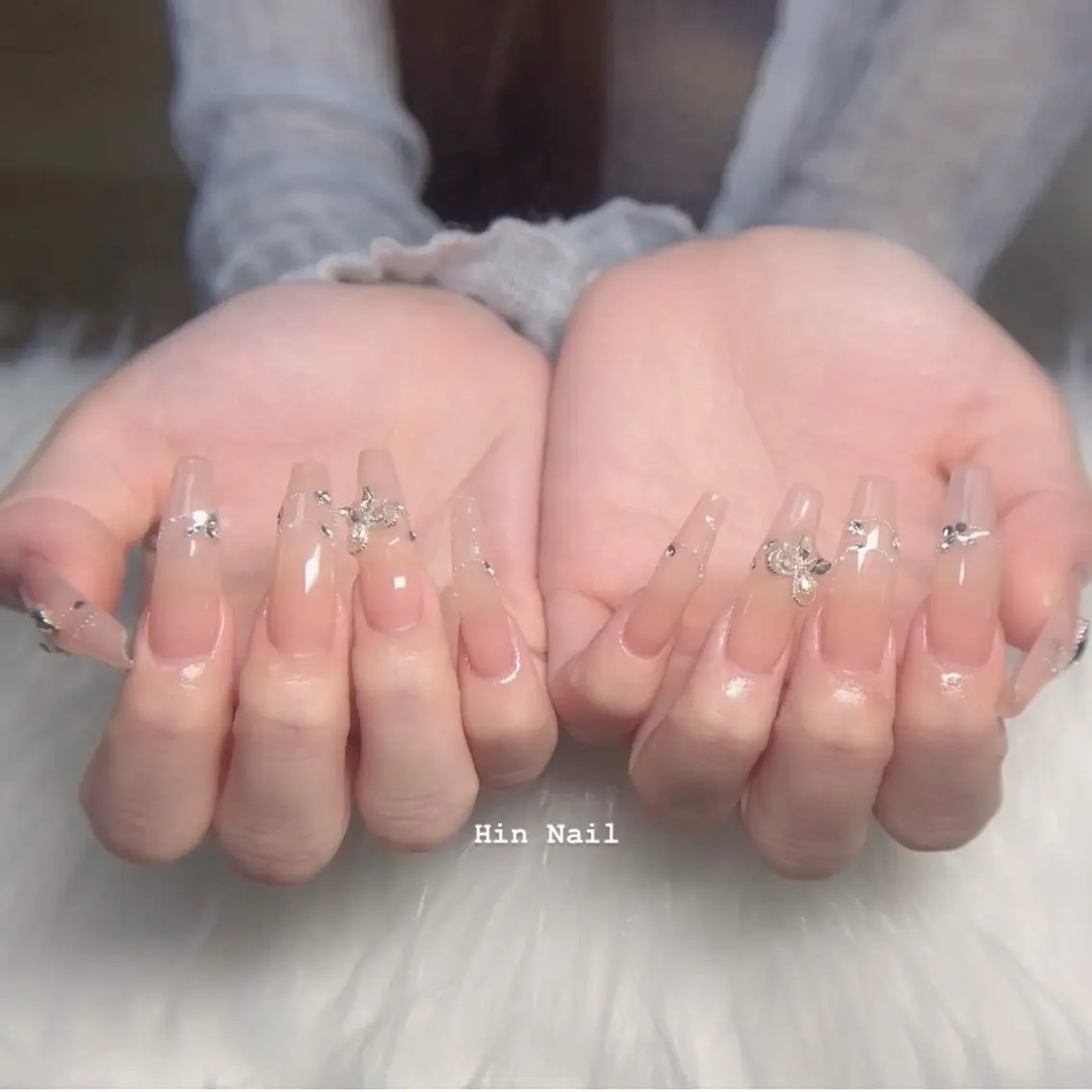 ネイル チークネイル ドット フットネイル フレンチネイル 韓国ネイル ハンドネイル HIN NAILのネイルデザイン