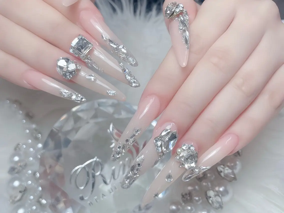 ネイル オーロラネイル チークネイル 桜ネイル クリアネイル ドット ハンドネイル Rin Nail Shinokuboのネイルデザイン