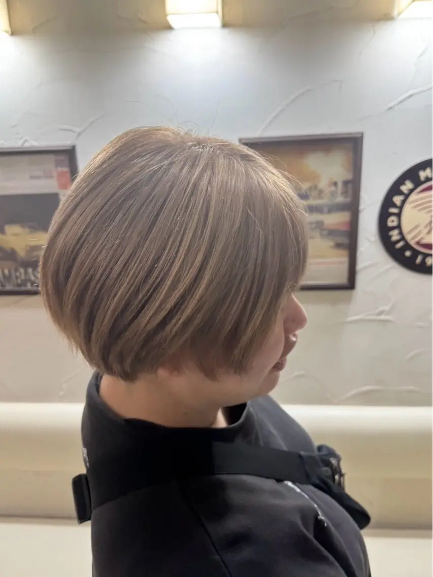 ショート カット 【Gluck】高橋 大治のヘアスタイル