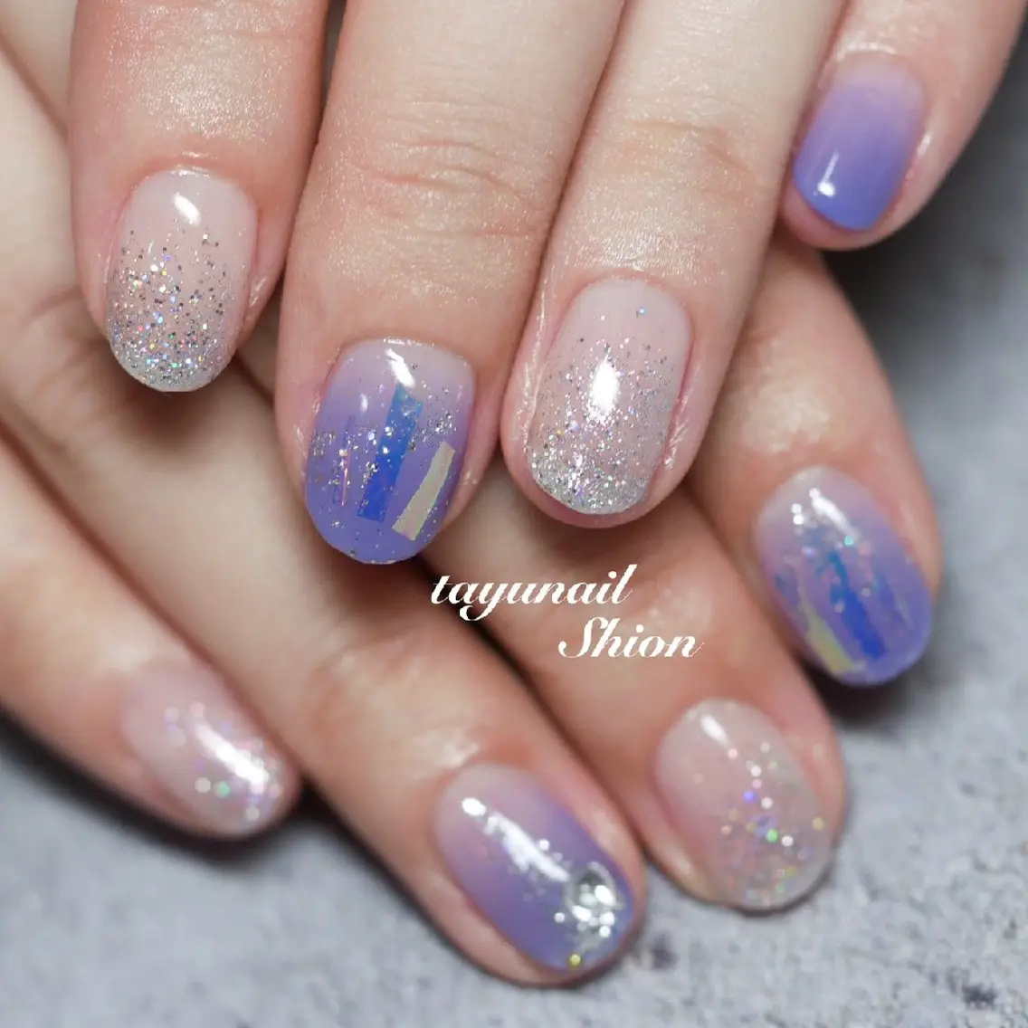 ネイル オーロラネイル ジェルネイル グラデーション キラキラネイル パラジェル ネイルサロン 【たゆnail】のネイルデザイン