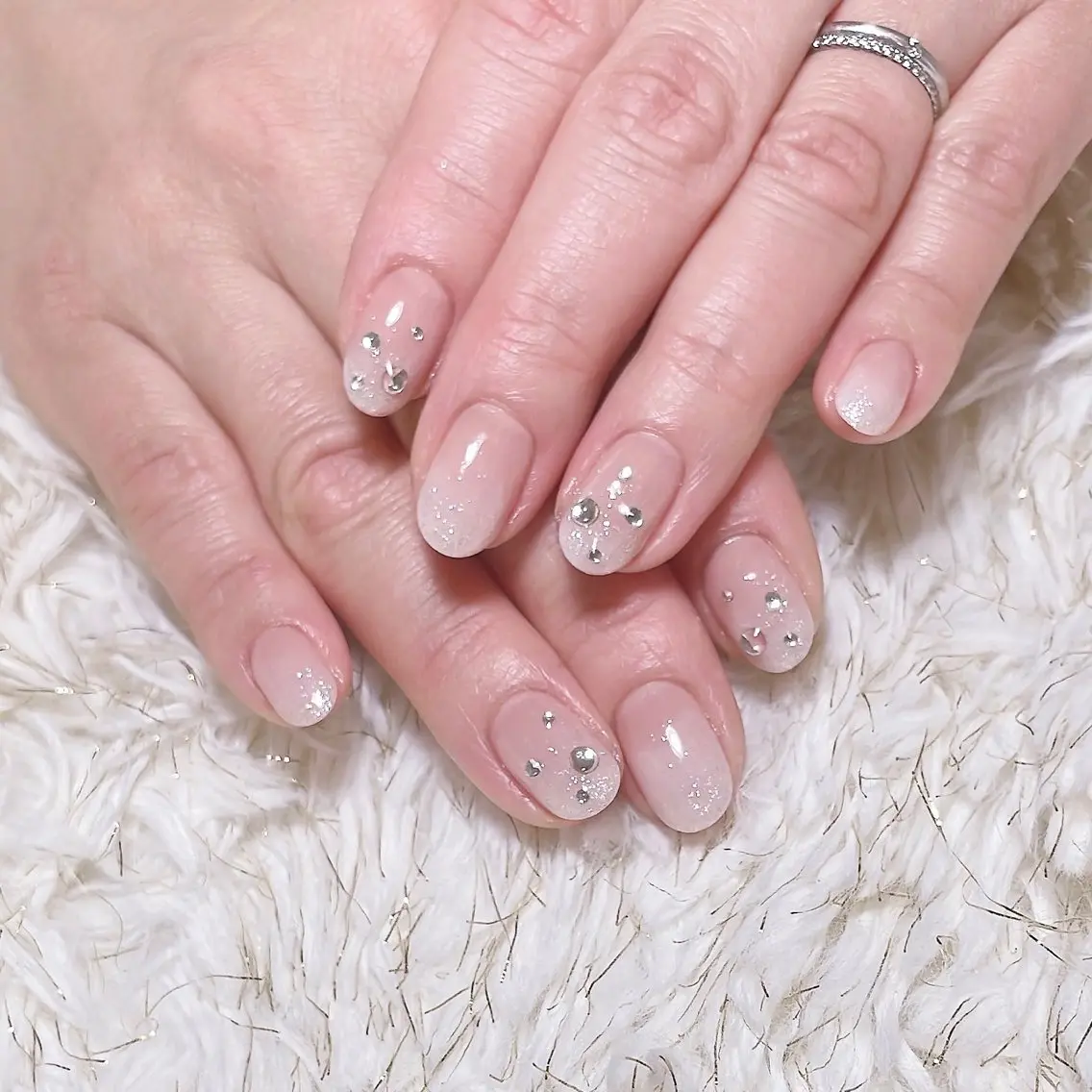 ネイル グラデーション ラメ(グリッター) ワンカラーネイル ストーンネイル ハンドネイル nailsalon VENUSのネイルデザイン