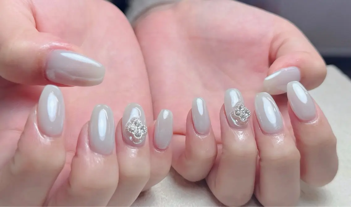 ネイル アートネイル オーロラネイル 長さ出し フットネイル フレンチネイル 中野駅から2分 MEO NAILのネイルデザイン