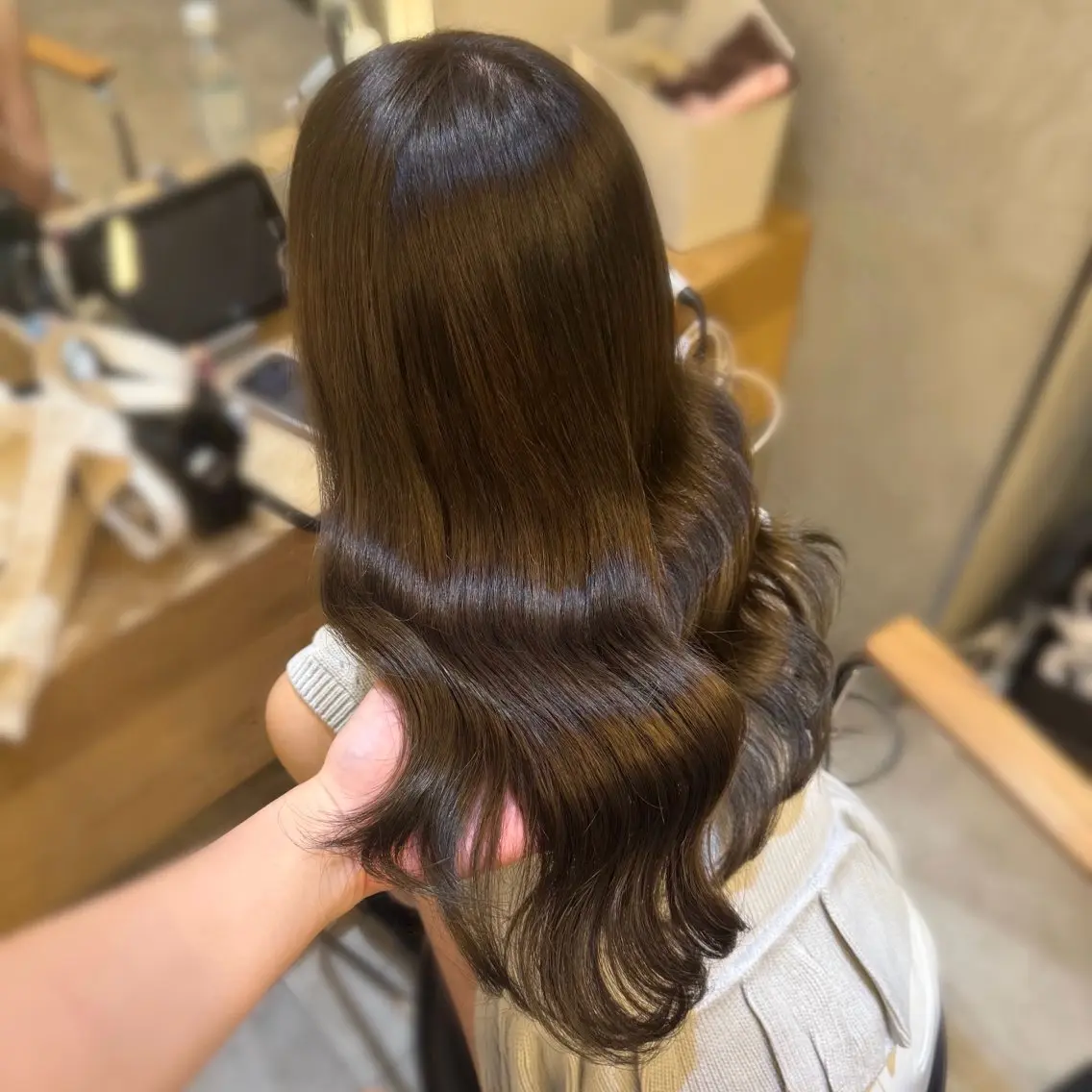 ロング ヘアカラー トリートメント 岩戸優奈 盛れる 前髪/透明感カラーのヘアスタイル