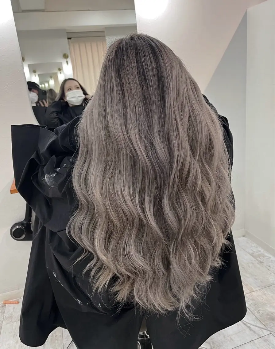 ロング カラー バレイヤージュ グレージュ レイヤーカット 指名数No.1 /NAOYAのヘアスタイル