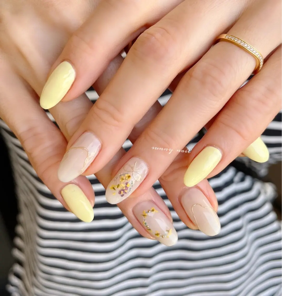 ネイル ジェルネイル パラジェル 黄色 sunny nailのネイルデザイン