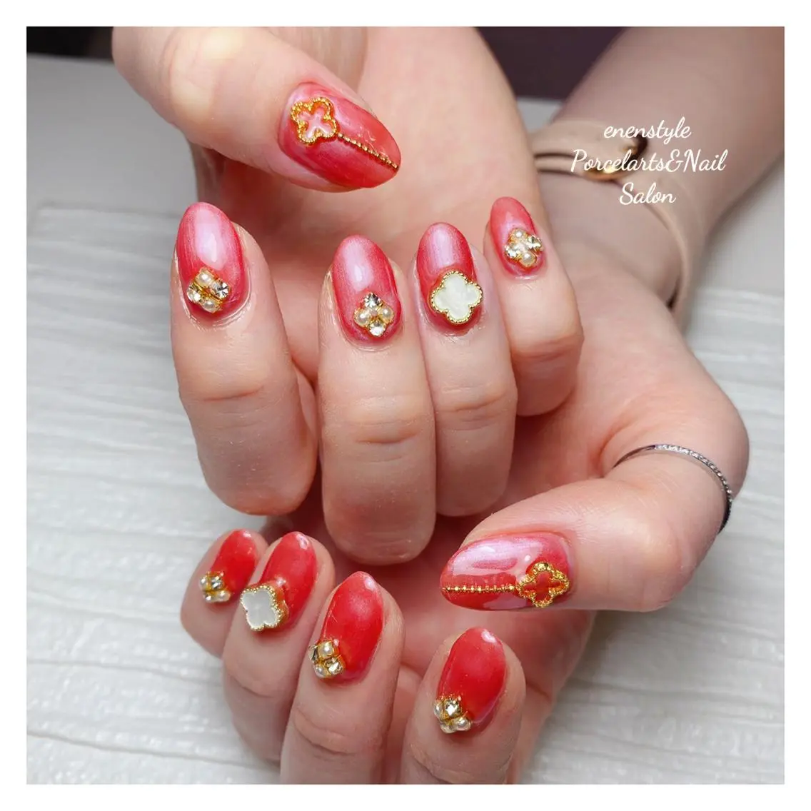 ミディアム ネイル 🐾enen style 🐾のネイルデザイン