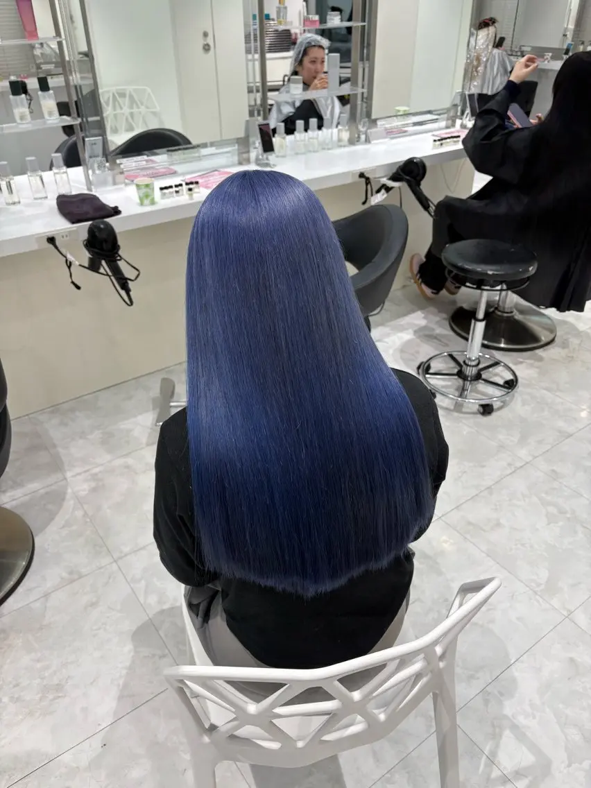 ロング カラー ヘアカラー 🤍ྀི透ける寒色 Cocoa🤍ྀིのヘアスタイル