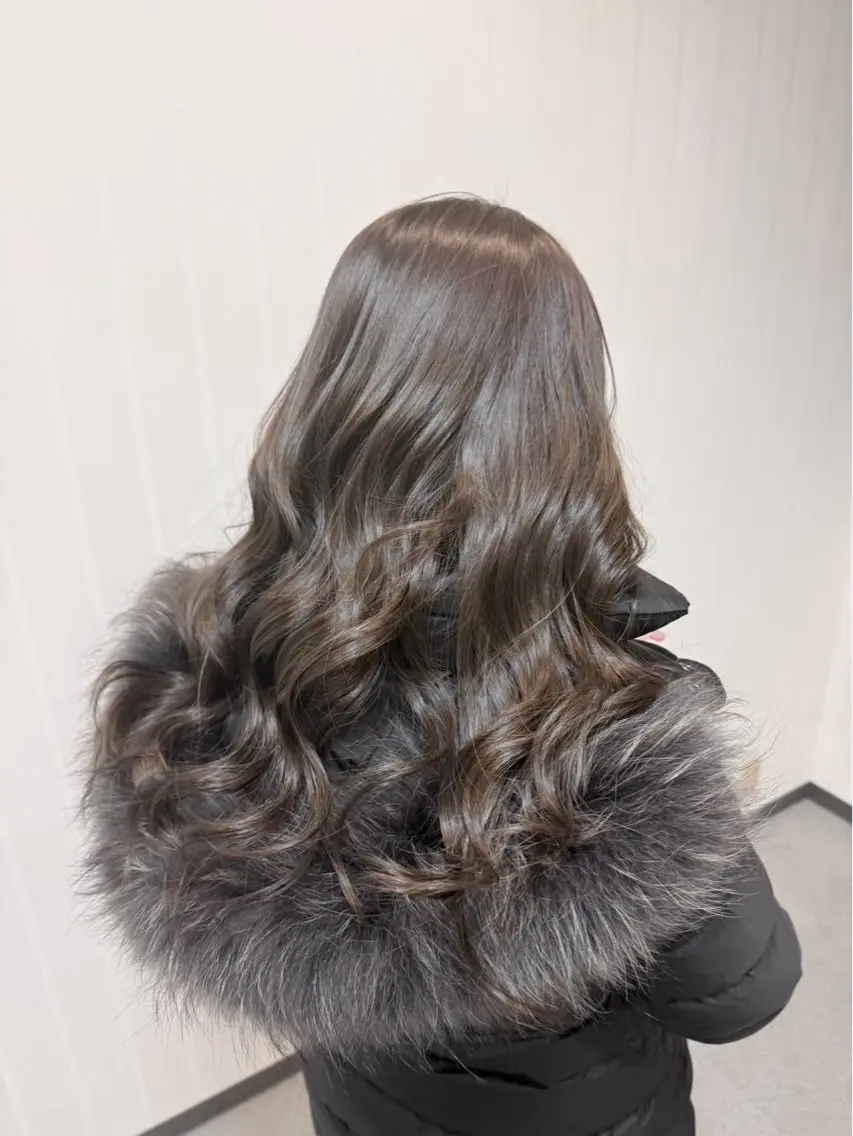 セミロング カラー カット ヘアカラー トリートメント 京橋🫧七菜 /ウル艶/髪質改善のヘアスタイル
