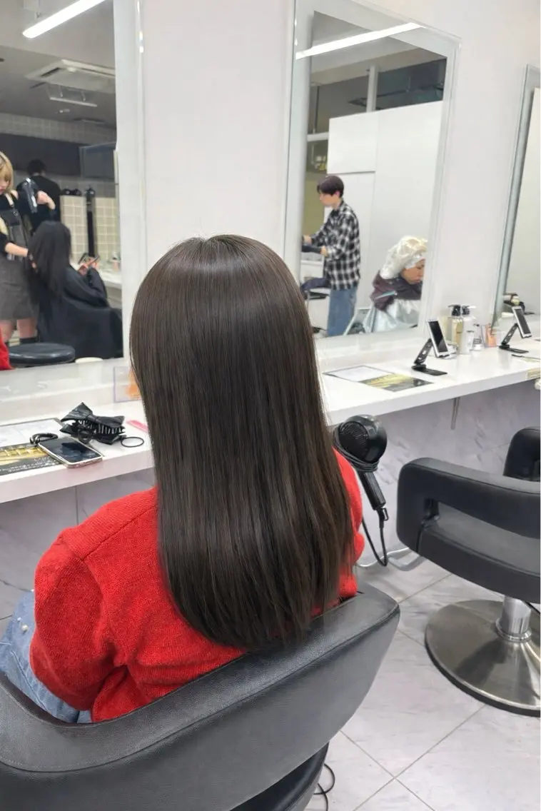ロング カラー ヘアカラー トリートメント ヘッドスパ y2k✩︎⡱レイヤー ウルフ/オリーブ🍀のヘアスタイル