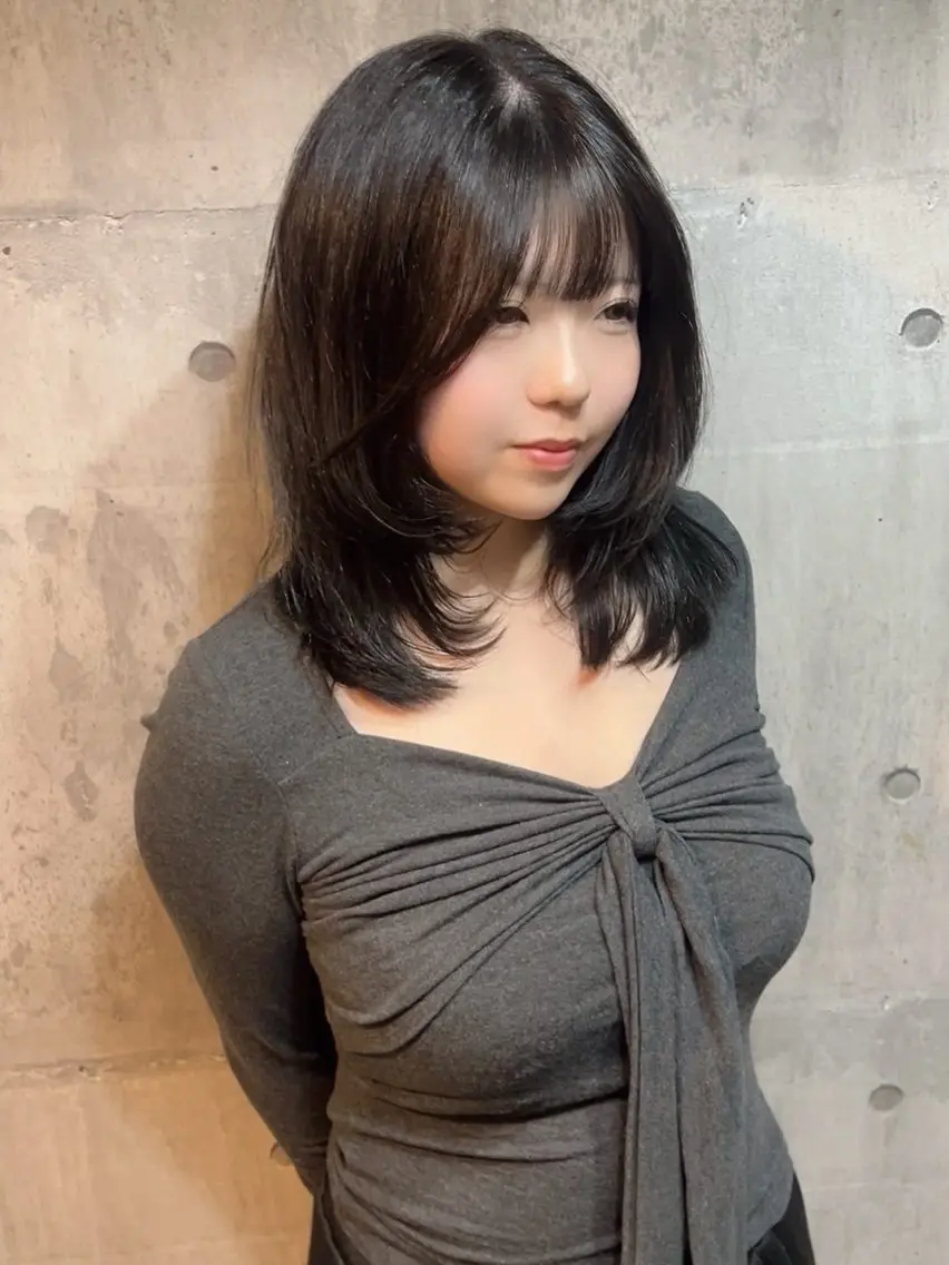 ミディアム レイヤーカット ハッシュカット レイヤーカット 熊谷のヘアスタイル