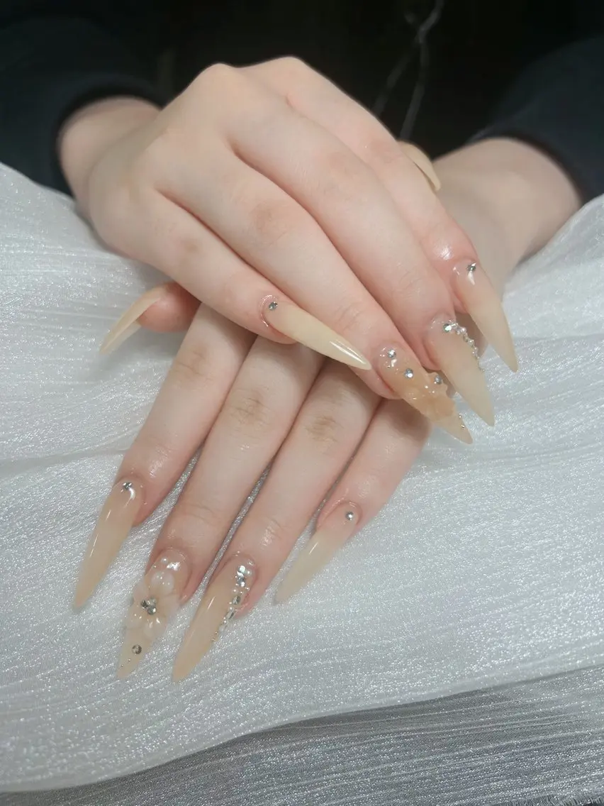 ネイル ハンドネイル Anmi Nail 新宿のネイルデザイン