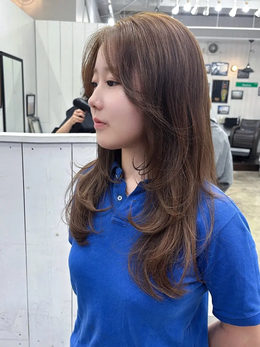 ロング カラー ハッシュカット 韓国風ヘア カット ヘアカラー トリートメント Ann./艶髪 /レイヤーカットのヘアスタイル