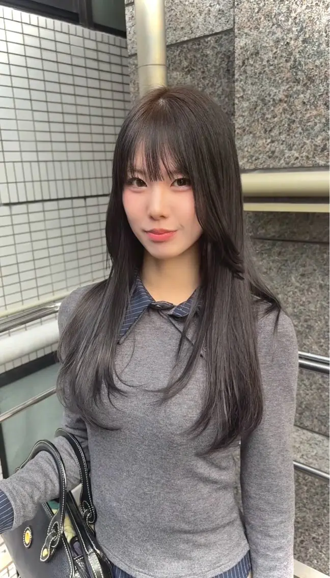ロング レイヤーカット カット 山下 夏季のヘアスタイル