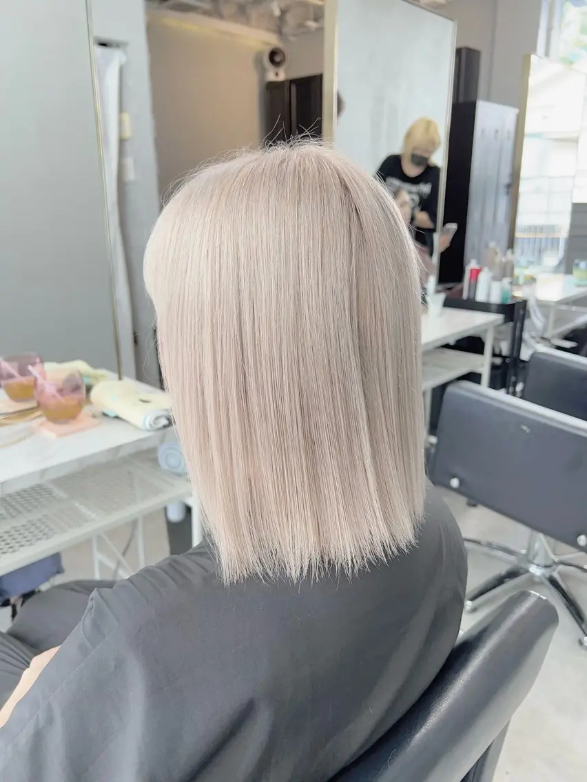 ショート カラー カット ヘアカラー トリートメント ヘアセット 🫧艶ダブルカラー ブリーチ🫧トモヤのヘアスタイル