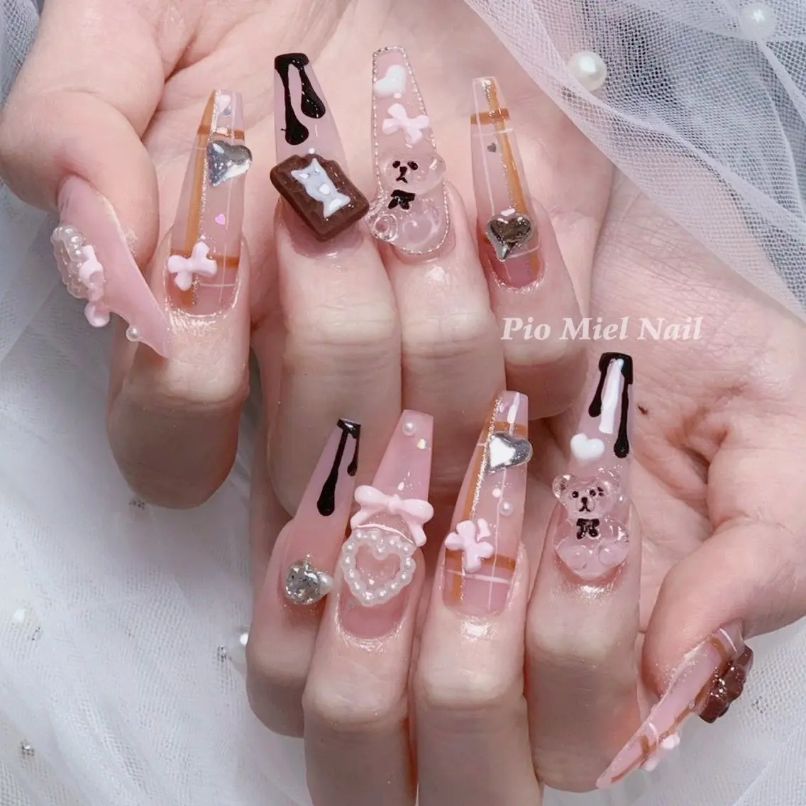 ネイル ハンドネイル HANA 長さだしのネイルデザイン