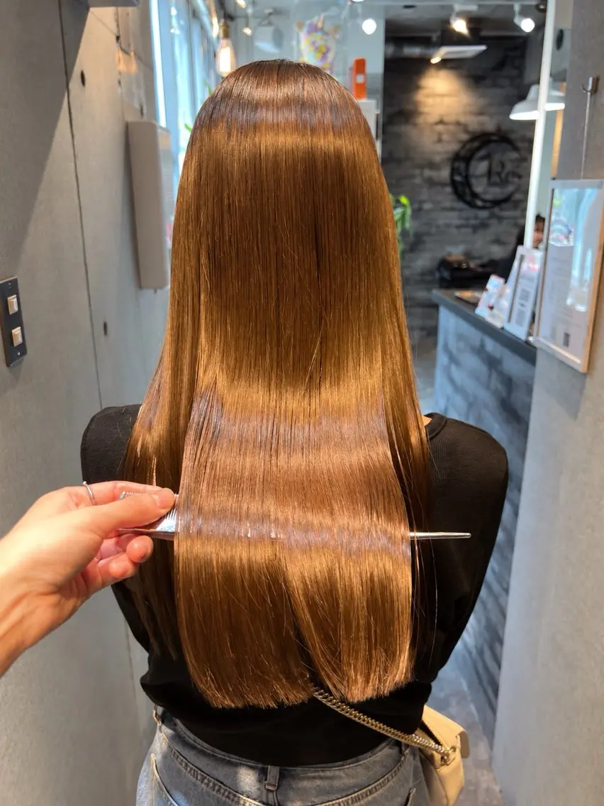セミロング カラー ヘアアレンジ ブリーチ 透明感カラー ハイトーンカラー 髪質改善 韓国風ヘア トリートメント 髪質改善🫧縮毛矯正 ハイトーン/れんのヘアスタイル