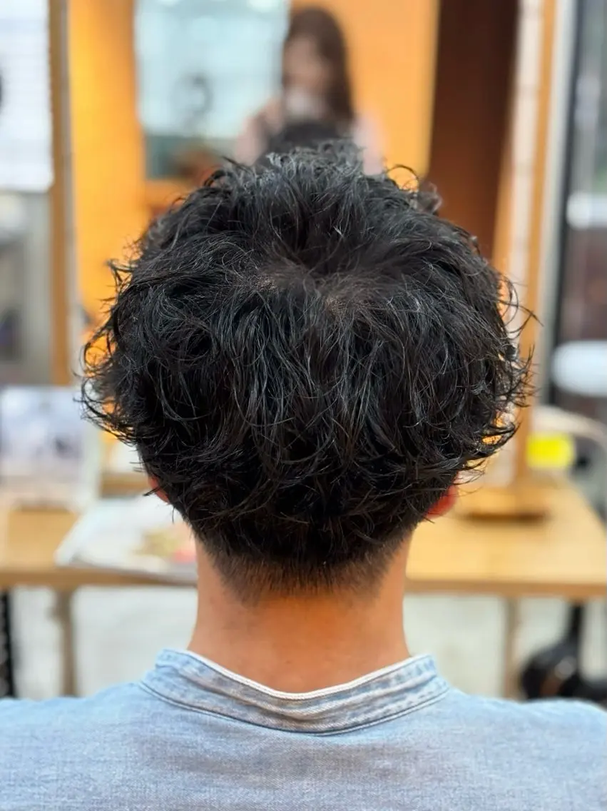 パーマ メンズ メンズパーマ 波巻きパーマ 金子 千登のヘアスタイル