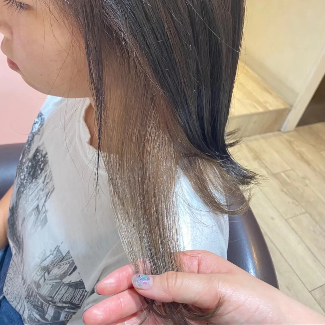 セミロング ヘアカラー トリートメント 美髪ヘア 🤍erikaのヘアスタイル
