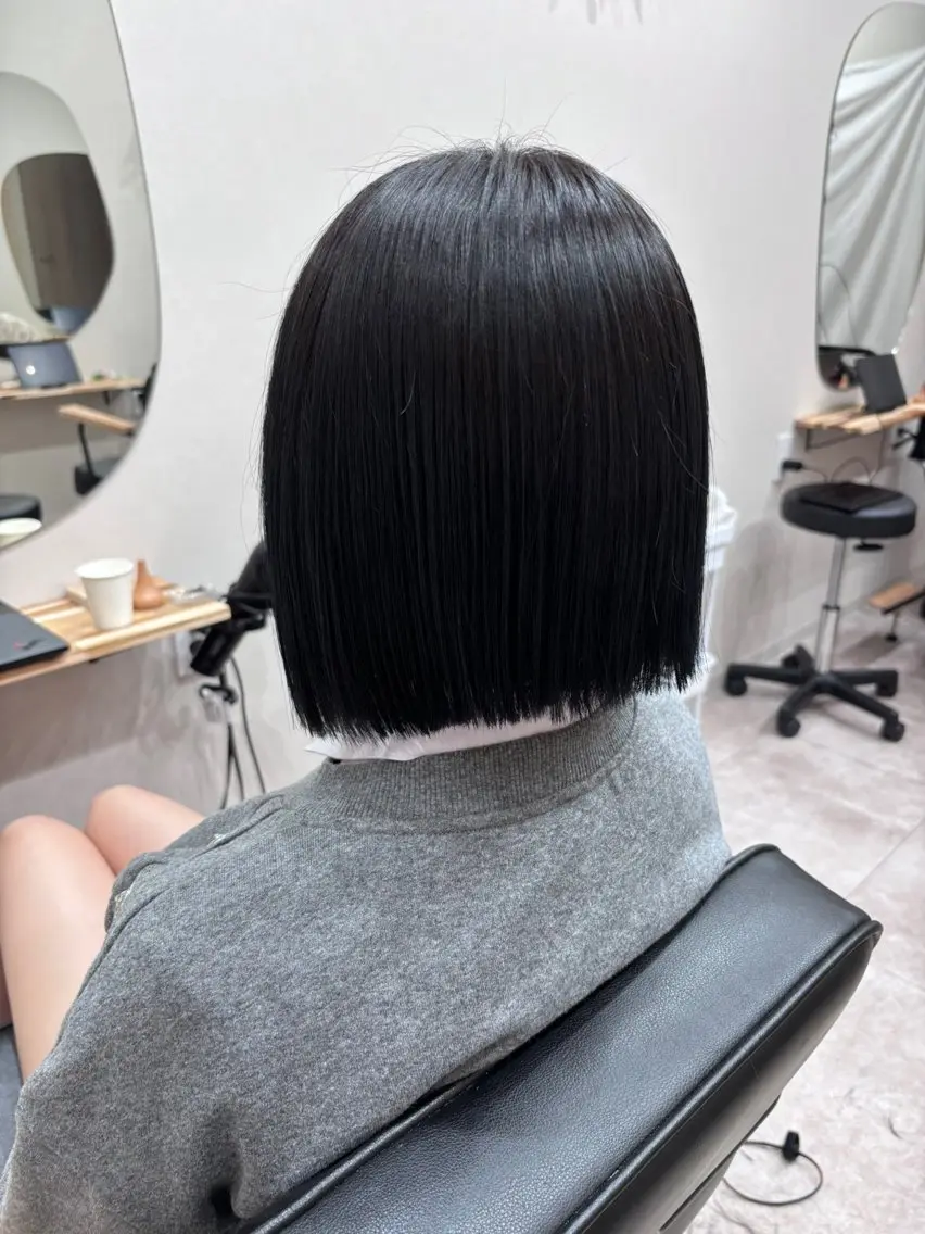 ショート カラー カット ヘアカラー トリートメント ヘッドスパ 🪼高評価🪼 💎藤咲💎のヘアスタイル