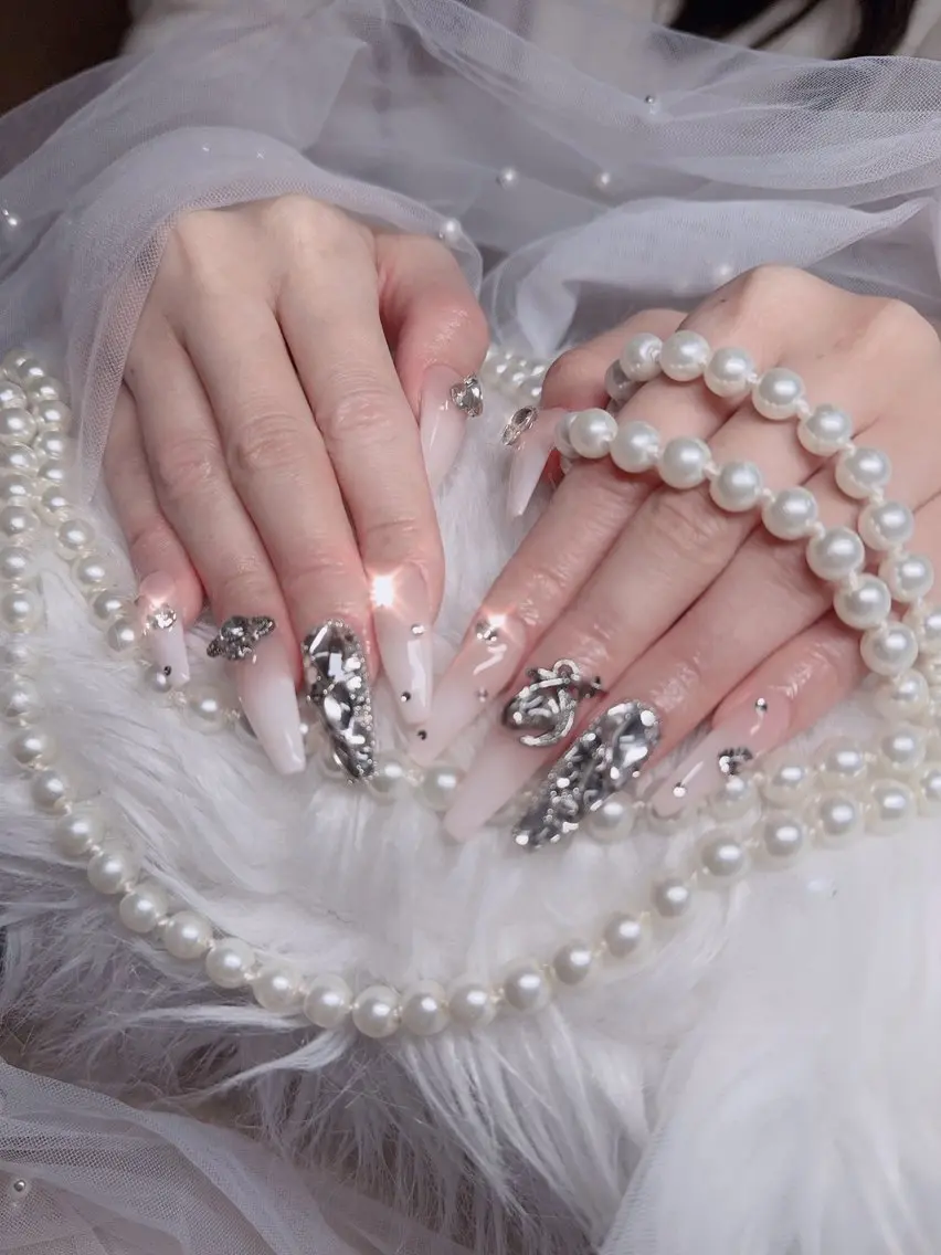 ネイル オーロラネイル フレンチネイル ジェルネイル ハロウィン キラキラネイル ハンドネイル H.baby Nail Salonのネイルデザイン