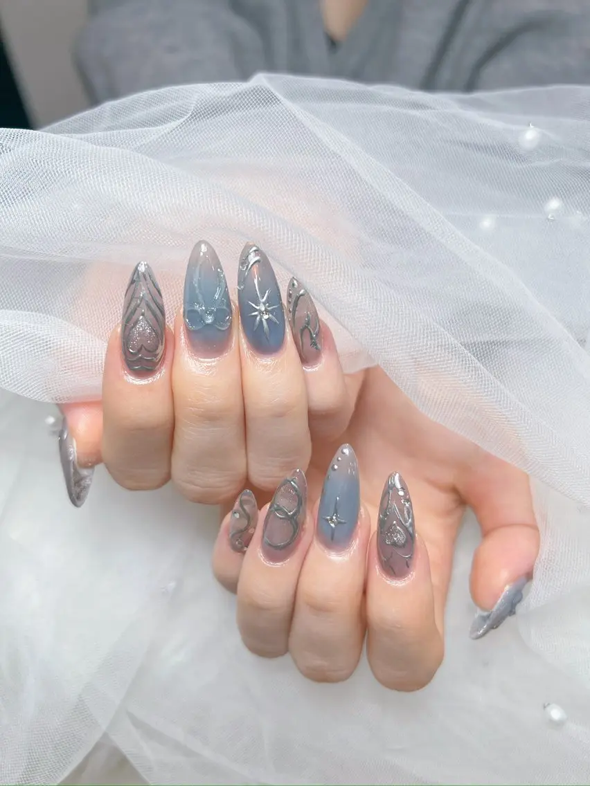 ネイル アートネイル オーロラネイル チークネイル 長さ出し フットネイル Miya _nailのネイルデザイン