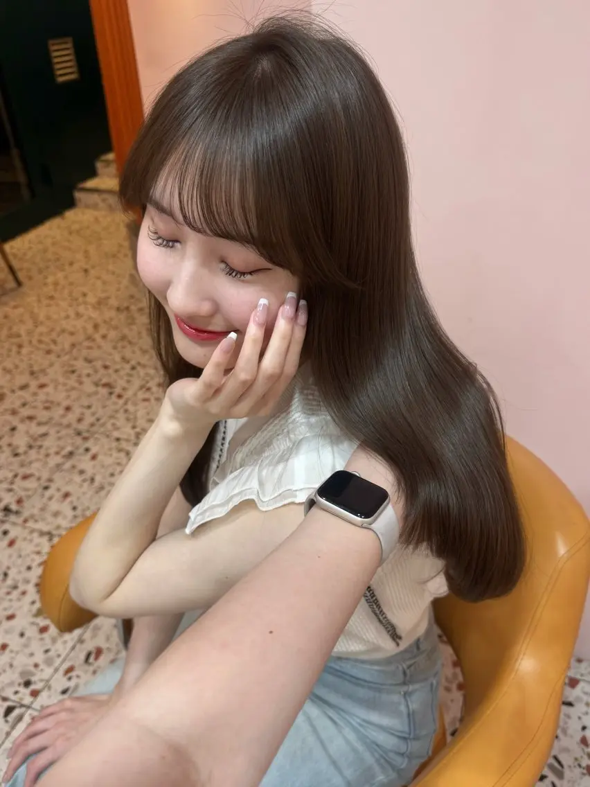 ロング ロングレイヤー くびれヘア 顔周りカット 韓国風ヘア レイヤーカット カット ヘアカラー トリートメント 顔周り/透明感カラー REINA𓍯のヘアスタイル