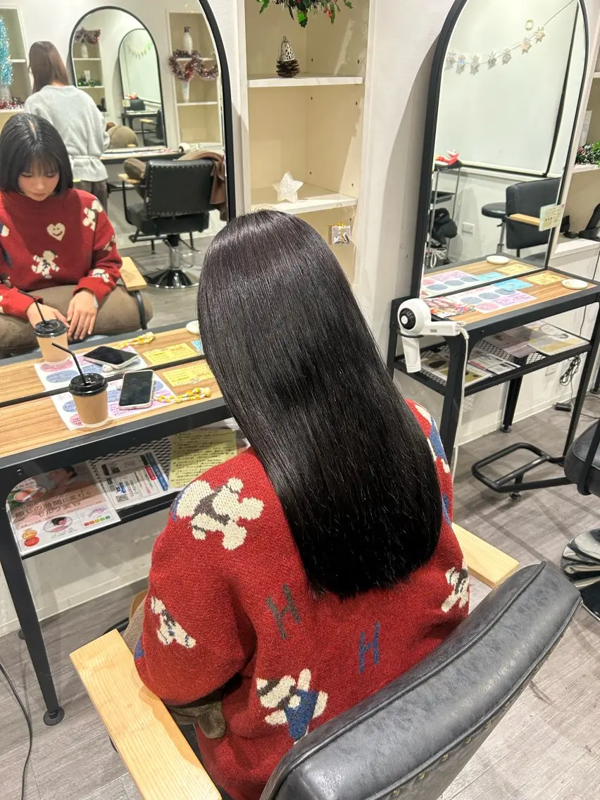 ロング カラー 黒髪 ブルーカラー ブルーブラック ヘアカラー トリートメント cocotte 💟草間紫音💟のヘアスタイル