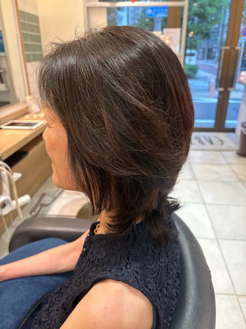 ミディアム カラー パーマ ミディアムパーマ カット アートディレクター 尾内 友美のヘアスタイル