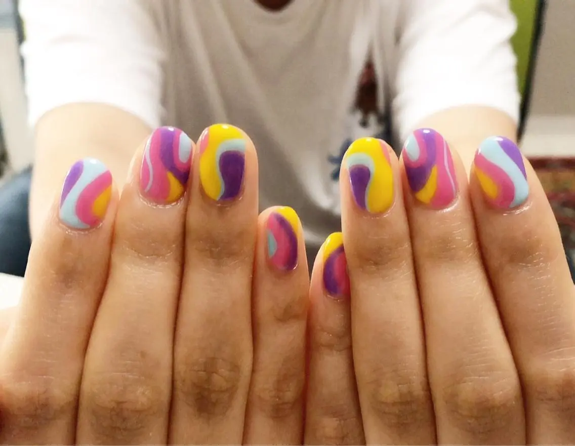 ネイル ハンドネイル フットネイル mano nella manoのネイルデザイン