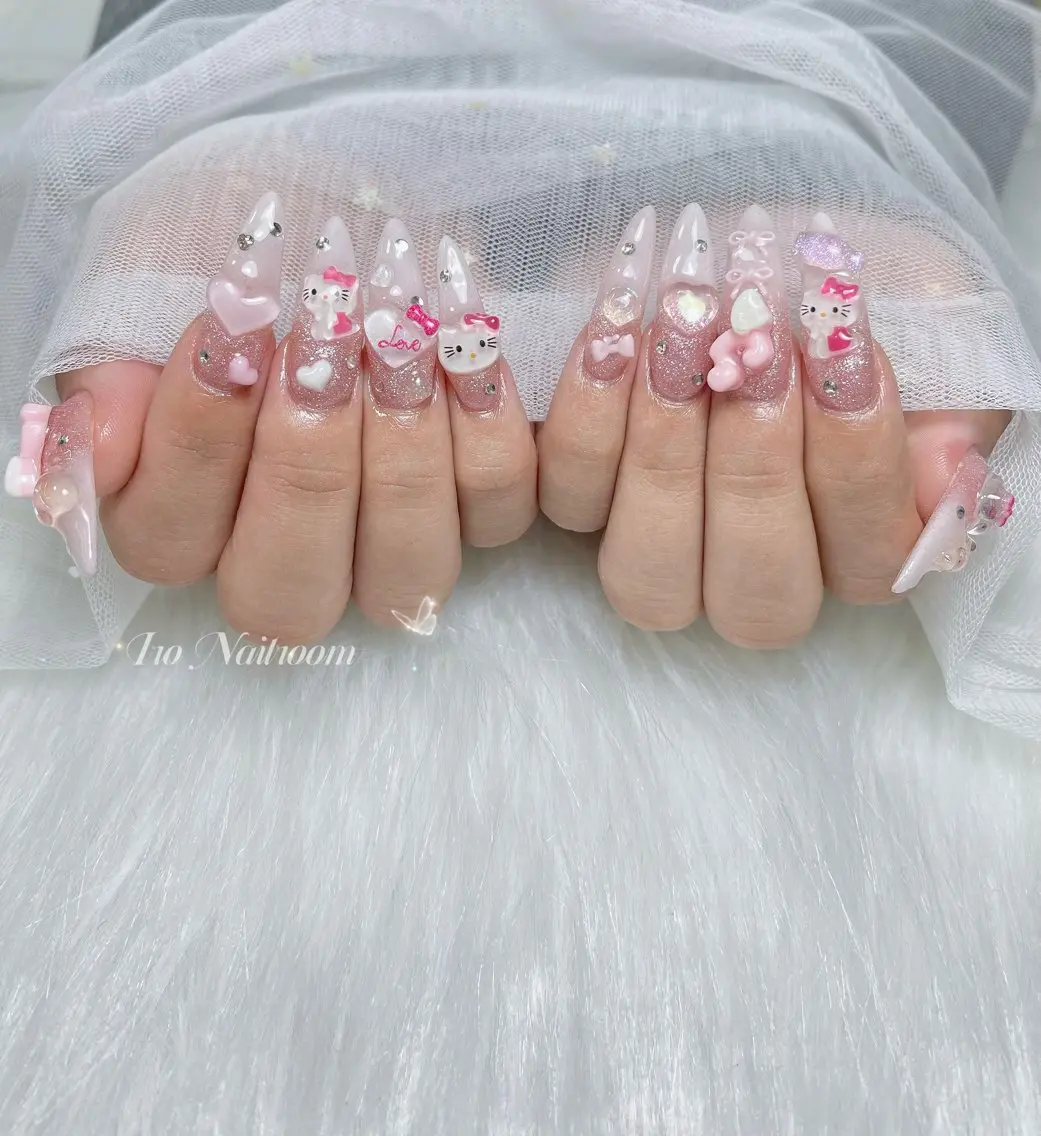 長さ出しチップ+フレンチネイルの写真