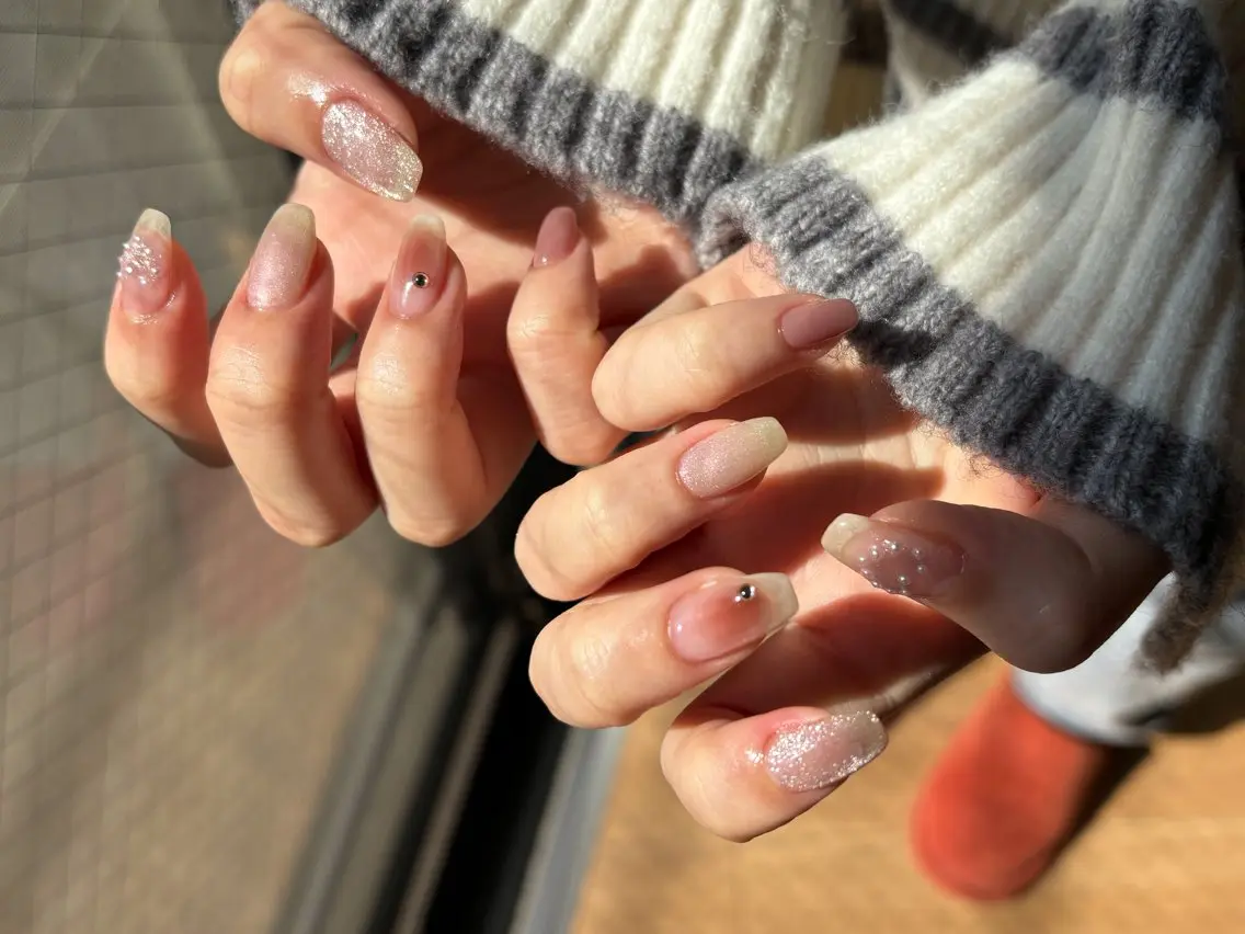 ネイル オーロラネイル フットネイル フレンチネイル ジェルネイル 韓国ネイル ハンドネイル kiki nail &brow二子玉川のネイルデザイン