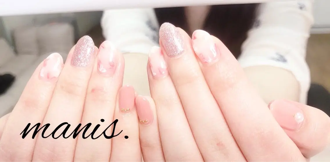 ネイル フラワーネイル manis .のネイルデザイン