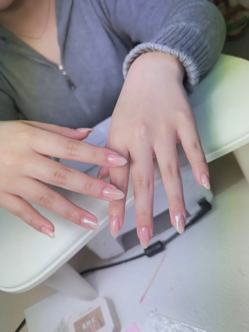 ネイル チークネイル ハンドネイル AM Nail Tokyoのネイルデザイン