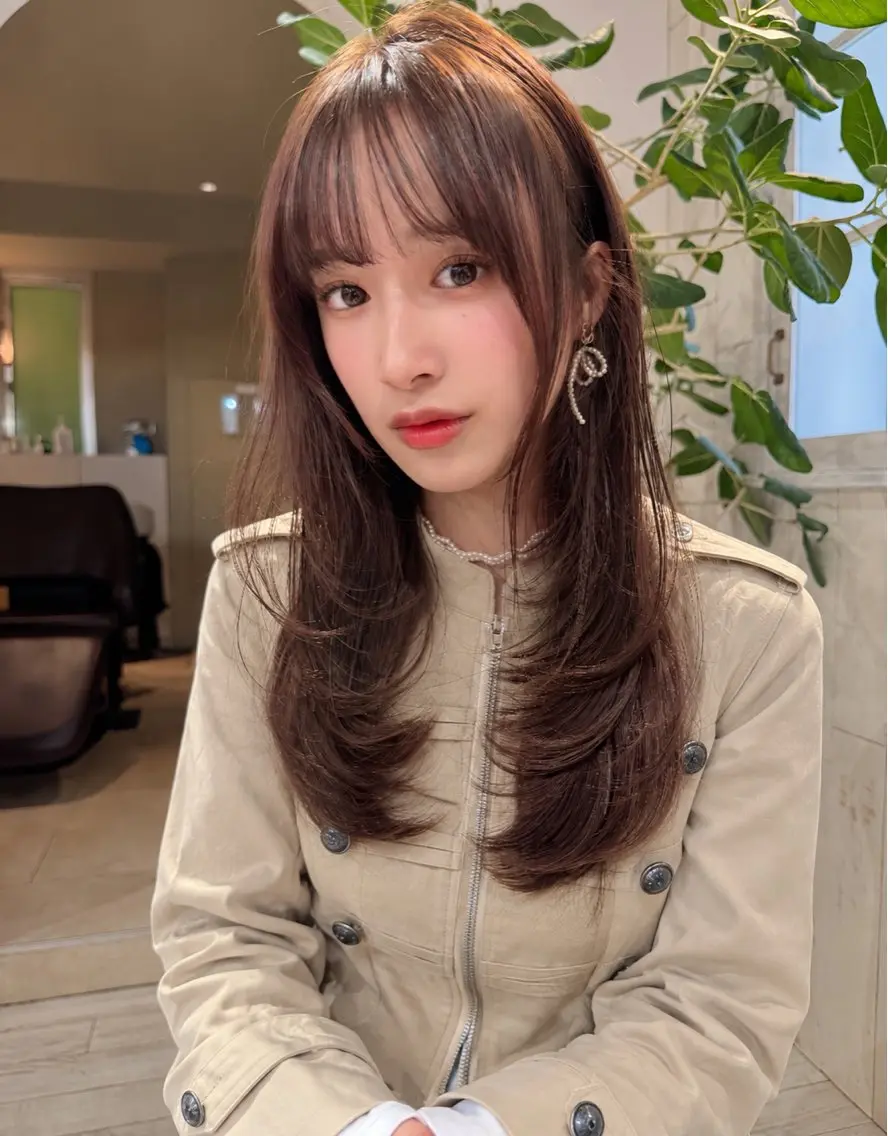 ロング カラー ロングレイヤー 顔まわりレイヤー 韓国風ヘア レイヤーカット ロング レイヤーカット、 大人可愛い　中村美羅のヘアスタイル