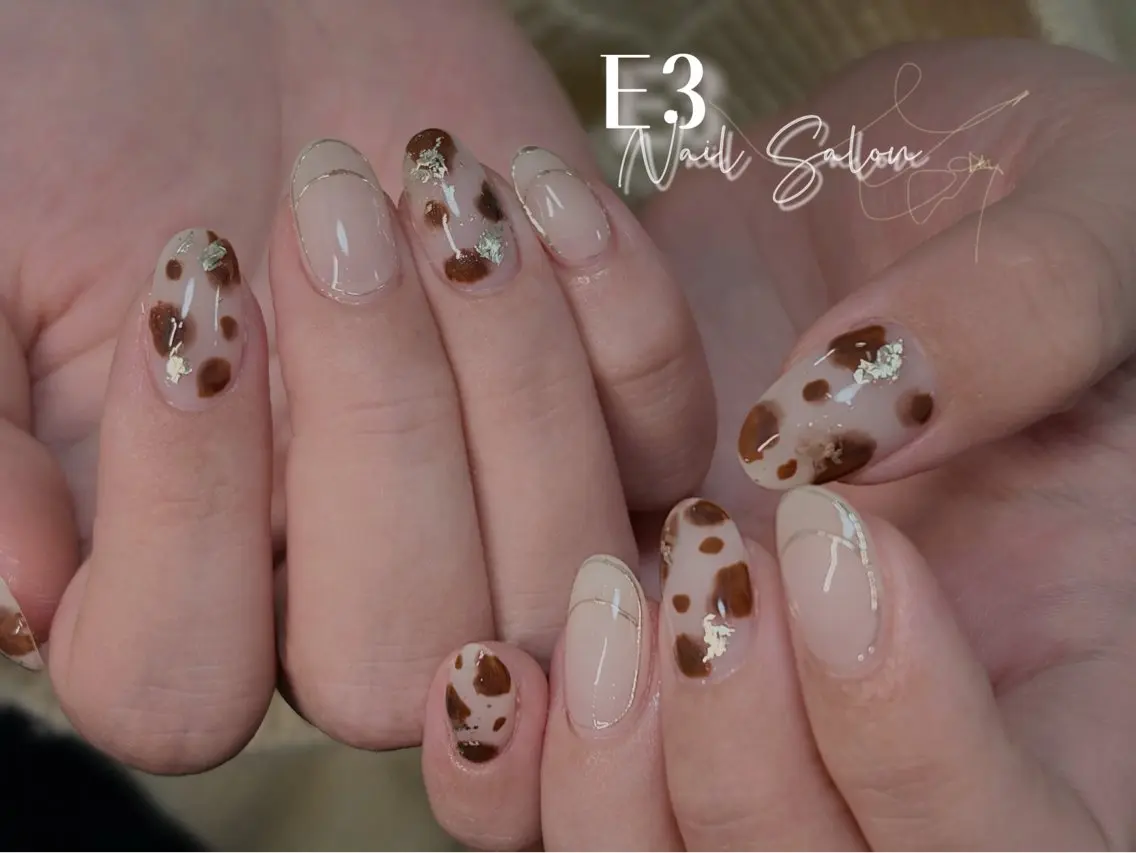 ネイル フレンチネイル ジェルネイル ガラスフレンチ グラデーション キラキラネイル ハンドネイル E3 Nail Salonのネイルデザイン