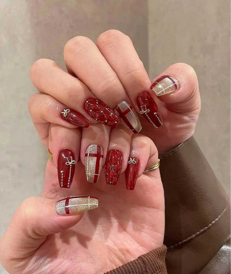 ネイル フラワーネイル フレンチネイル ジェルネイル ガラスフレンチ ハート ハンドネイル BabyYouMi nailのネイルデザイン