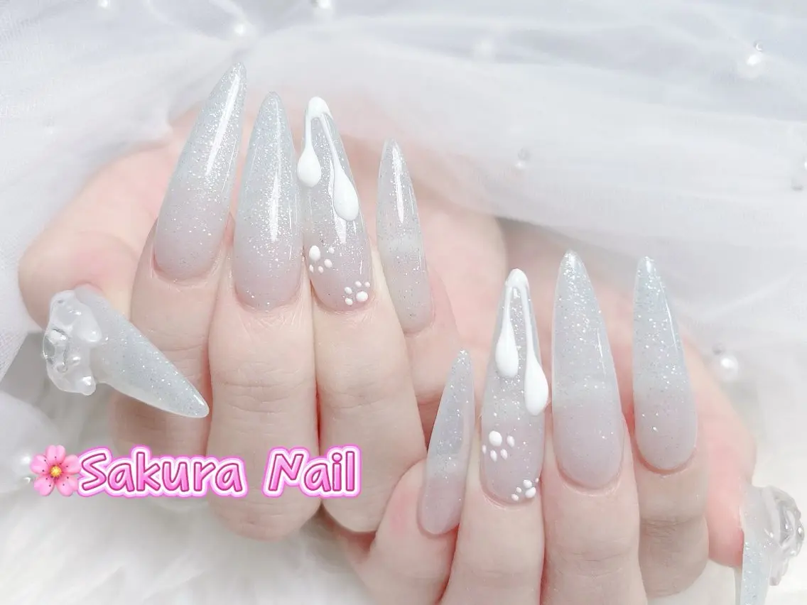 ネイル アートネイル オーロラネイル ボルドー チークネイル フレンチネイル ハンドネイル Sakura Nail Salonのネイルデザイン