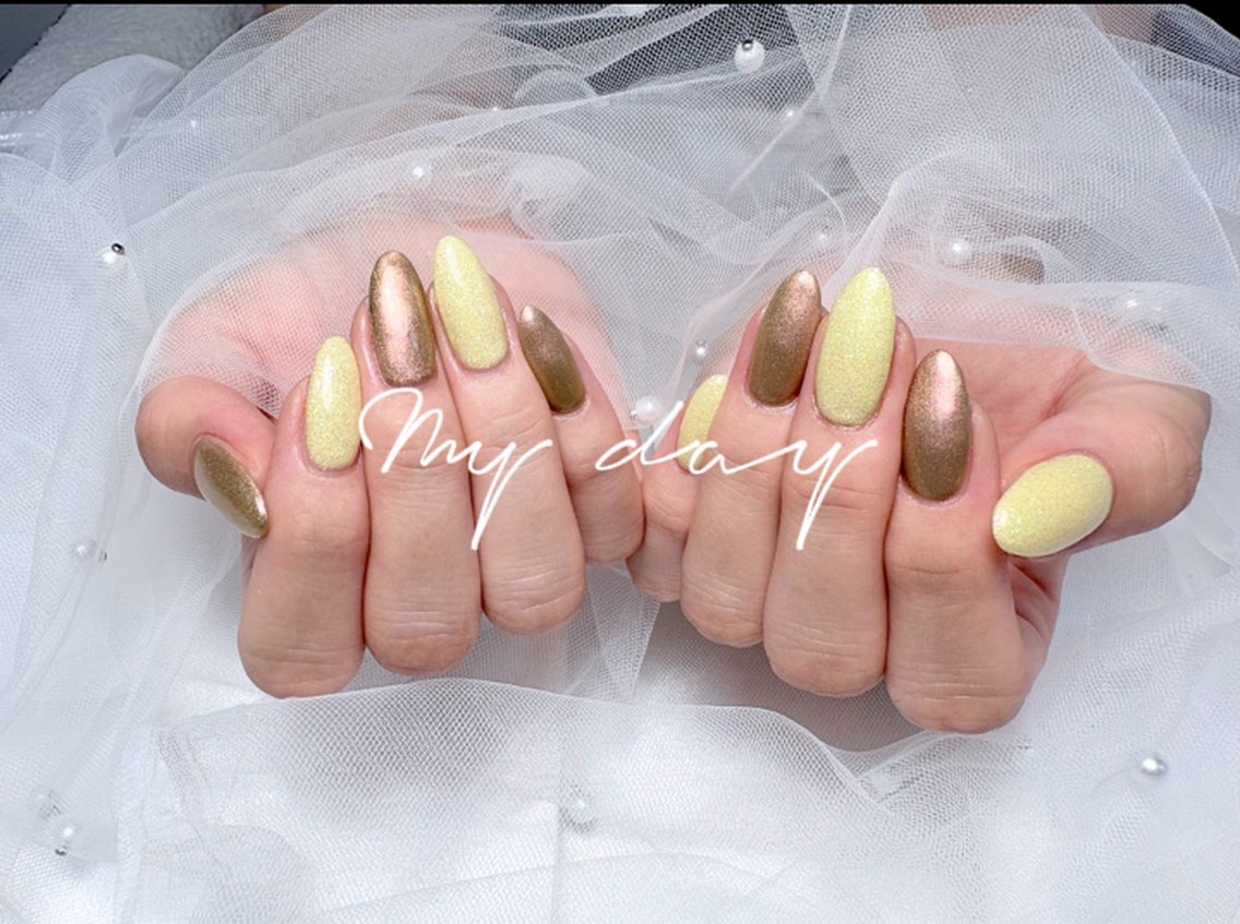 ネイル フットネイル ジェルネイル ラメ(グリッター) マグネットネイル 持ち込み ハンドネイル ハンドケア ♡Bivi♡自爪に 優しいネイルサロンのネイルデザイン