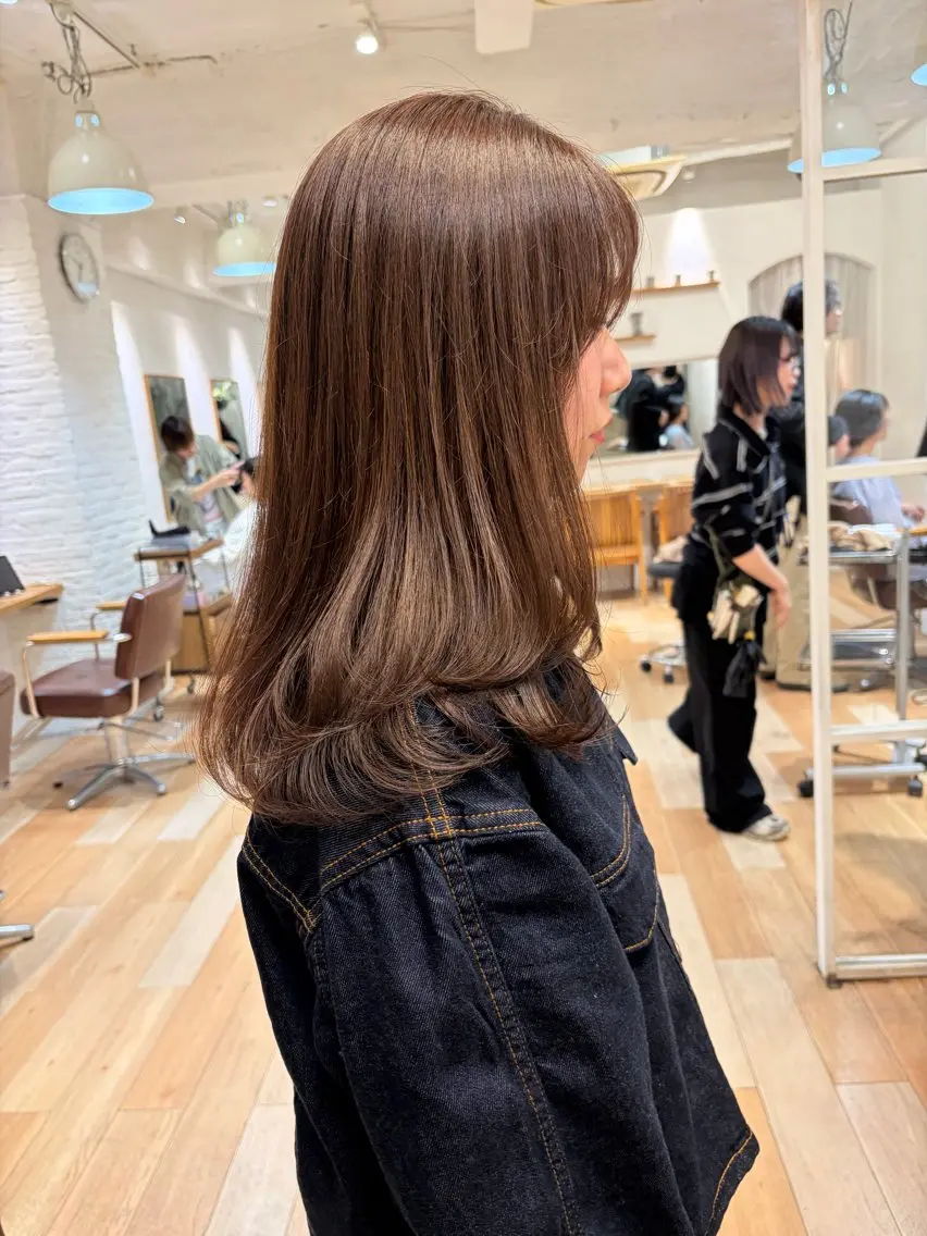 ミディアム カラー レイヤーカット ヘアカラー トリートメント 縮毛/透明感カラー Mariamu🫧のヘアスタイル
