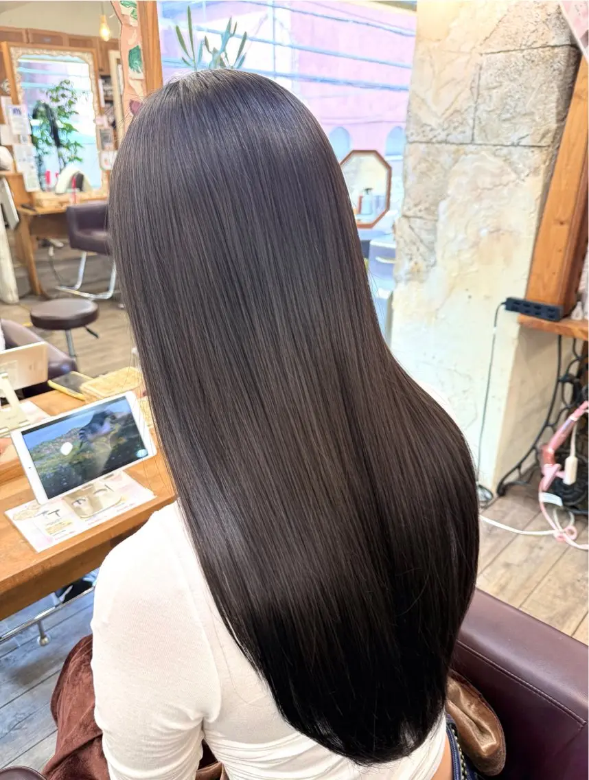 ロング カラー 縮毛矯正 トリートメント ツヤ髪 透明感カラー ゆいなのヘアスタイル