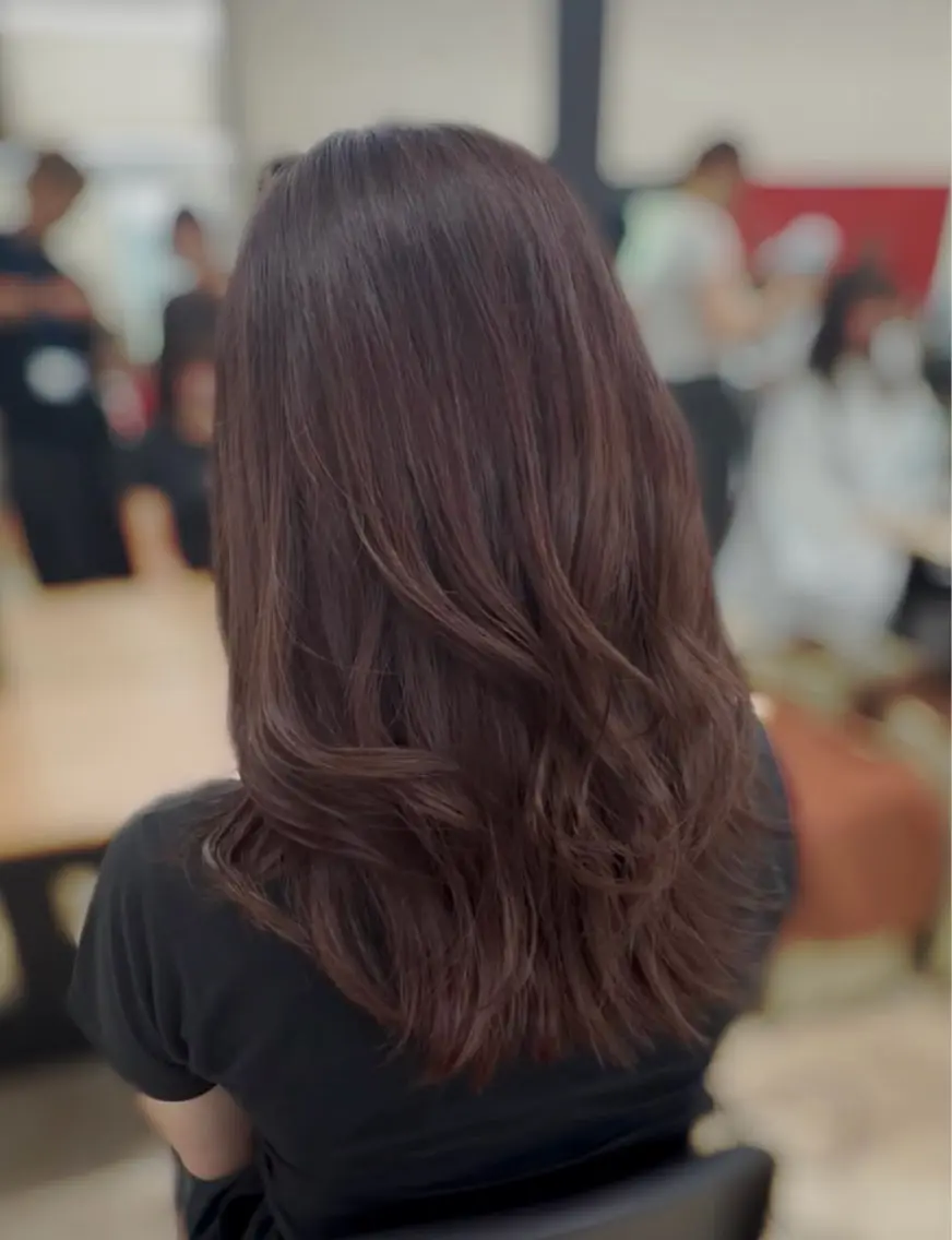 ミディアム くびれヘア 韓国風ヘア レイヤーカット 小顔カット MODE K's 梅田　SAKURAのヘアスタイル