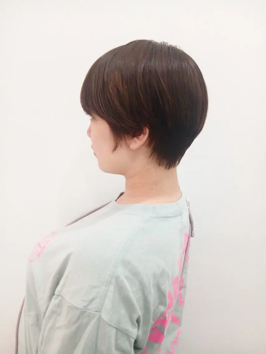 ショート カット 齋藤 愛美のヘアスタイル